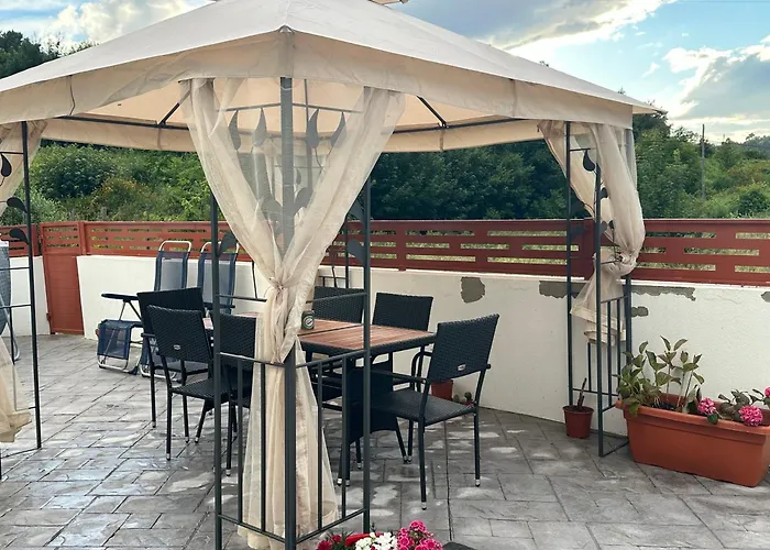 Casa La Oveja Negra, Con Piscina *